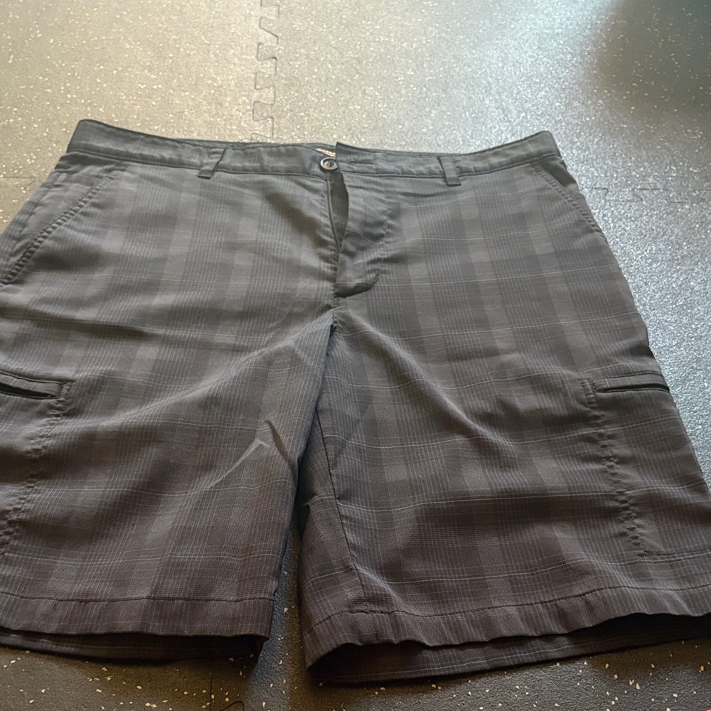 Greg Norman Collection Charcoal Cargo Shorts